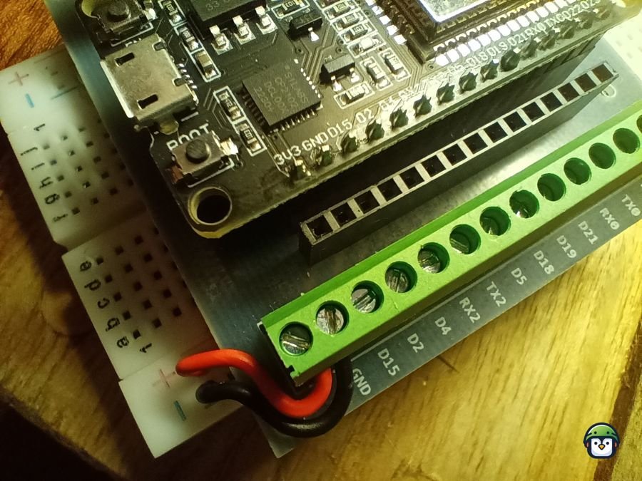 ESP32 3v3 power and ground connected directly to the positive (+) and negative (-) rails of the breadboard.